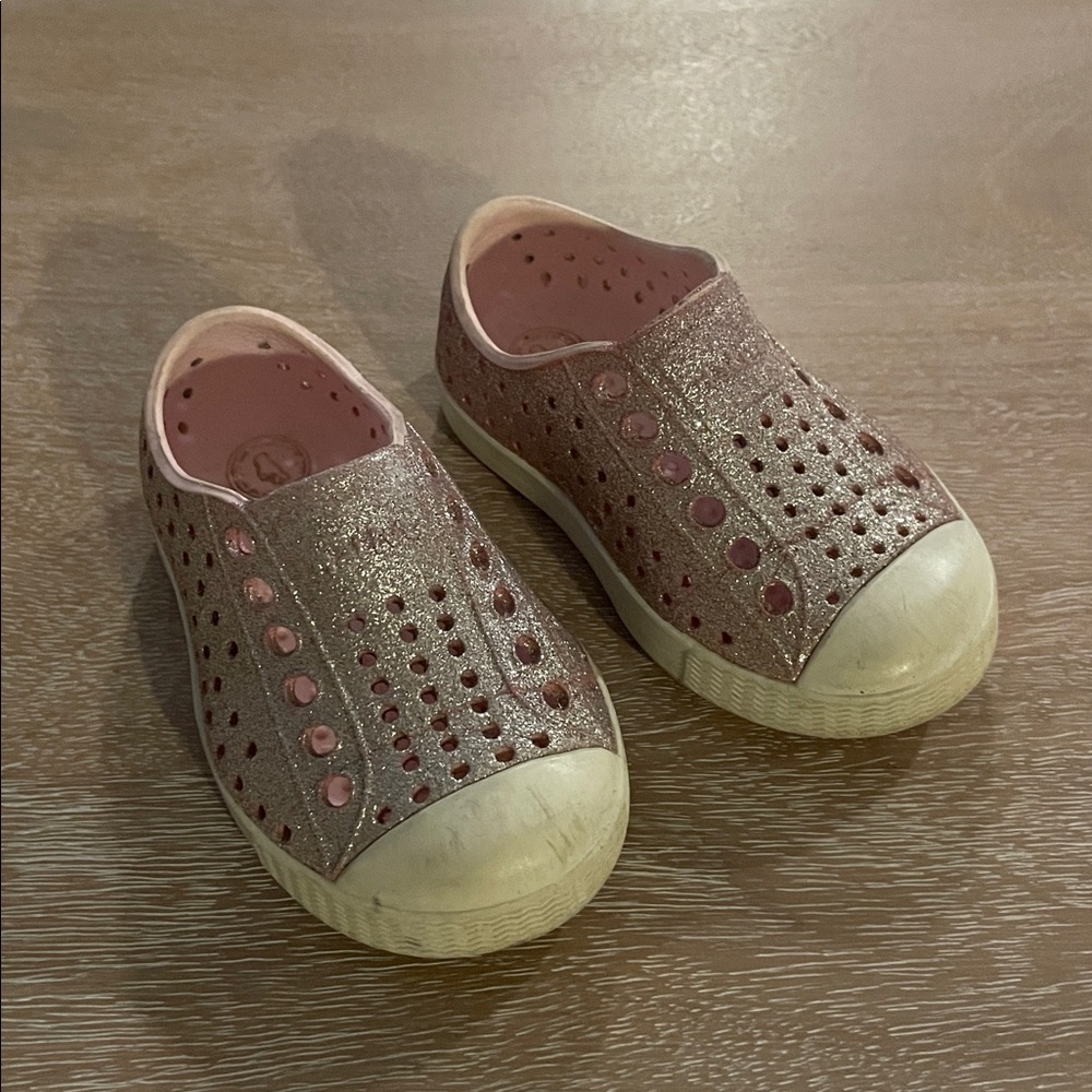 Native Shoes, Jefferson, Kids Lightweight Sneaker, Milk Pink Bling / Shell White